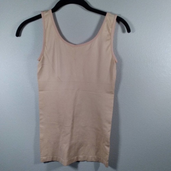 Yummie Seamless 2 Way Shaping Tank Top NWT - Picture 5 of 5